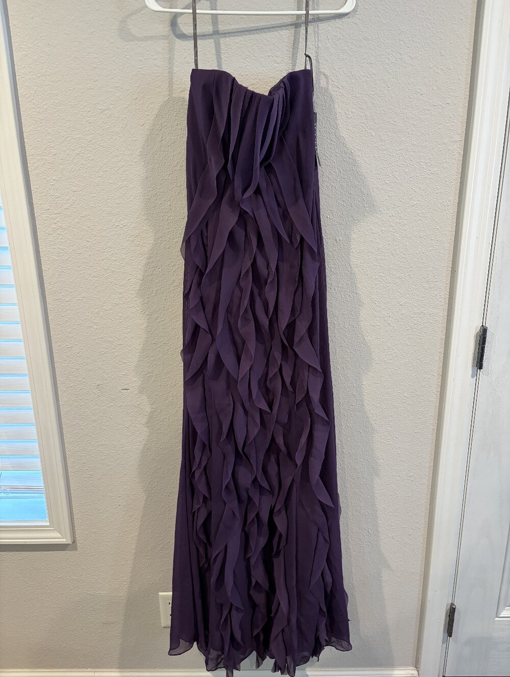NEW Vera Wang White Wedding Purple Ruffled Strapless Maxi Gown Dress Size 8